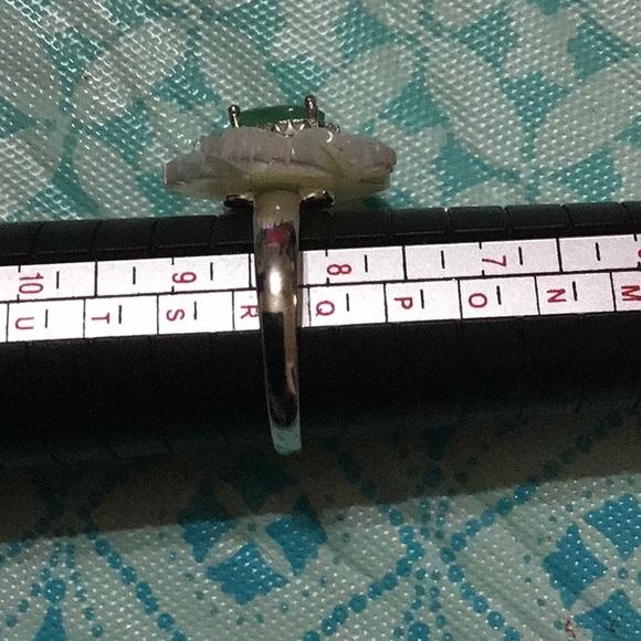 New Green Sapphire Mother of Pearl Set - Picture 8 of 8